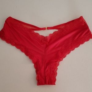 Victoria secret Cheeky panty red M